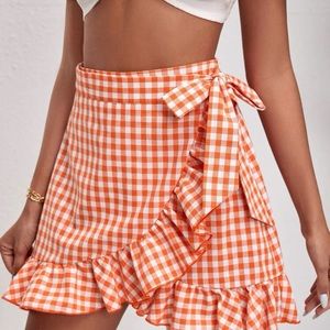 Gingham Ruffled wrap mini skirt